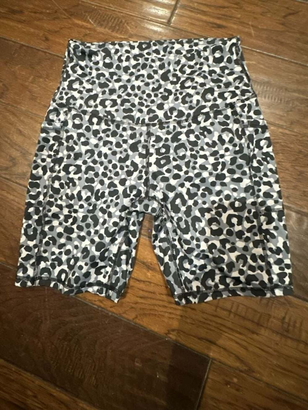 LegEnd High-Waisted Leopard Print Biker Shorts with Side Pockets